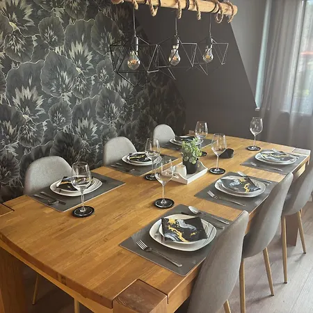 Lejlighed Beyerappartements- Fuer 6 - Balkon- 3 Schlafzimmer- Smarttv- Babygerecht- Kuechenzeile- Espresso Maschine- Ca 100m2 *